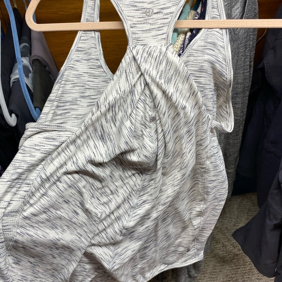 Lululemon tank - Picture 2 of 3